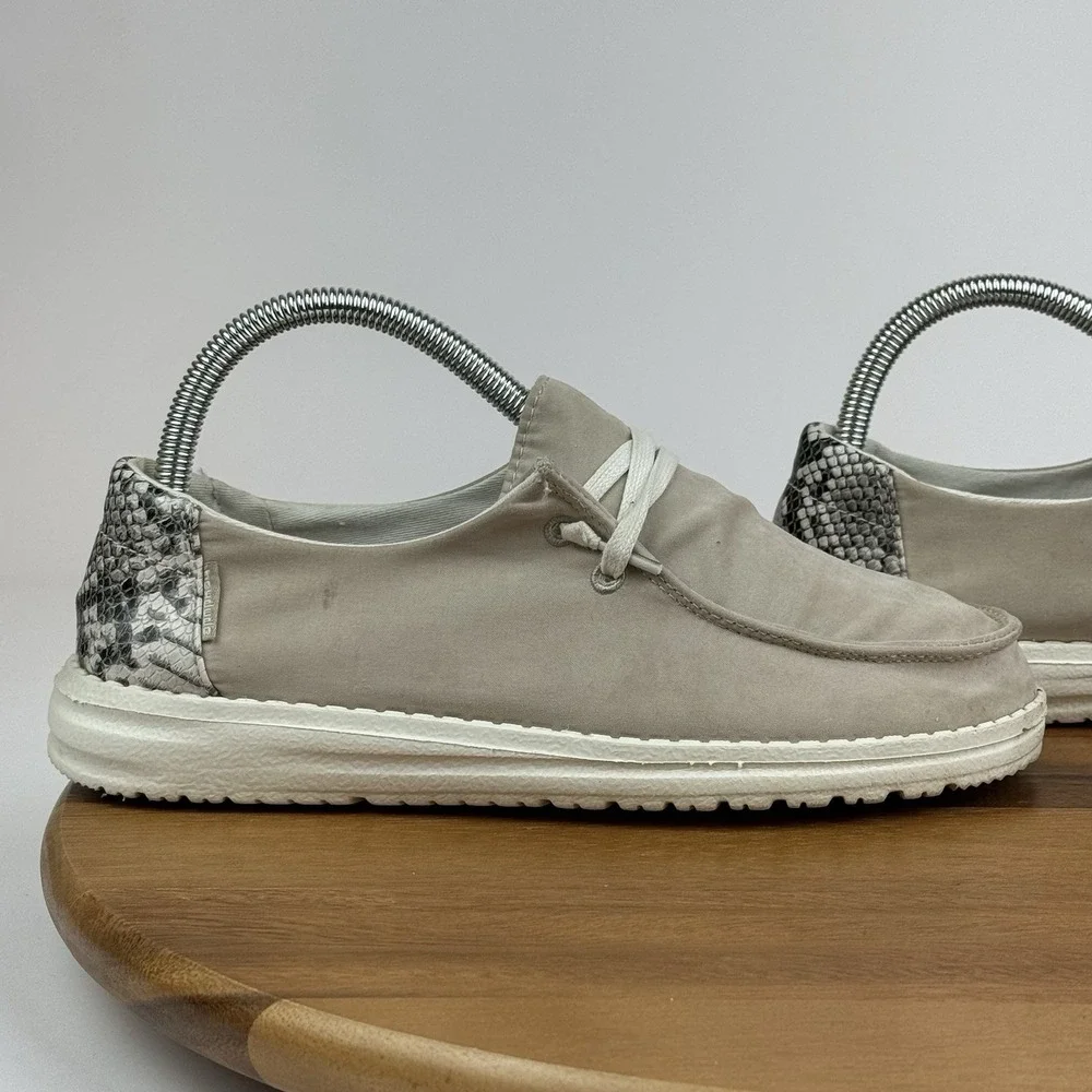 Womens Hey Dude Wendy‎ Python Snakeskin Beige Casual Loafers Shoes Size 7 M